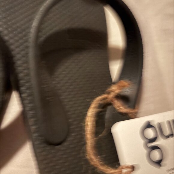Guru shoes - flip-flops black Size 6 - Picture 3 of 5